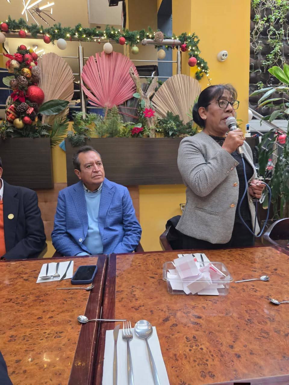 SNTE Sección 55 logra pago de compensación de fin de año para trabajadores de la UTT